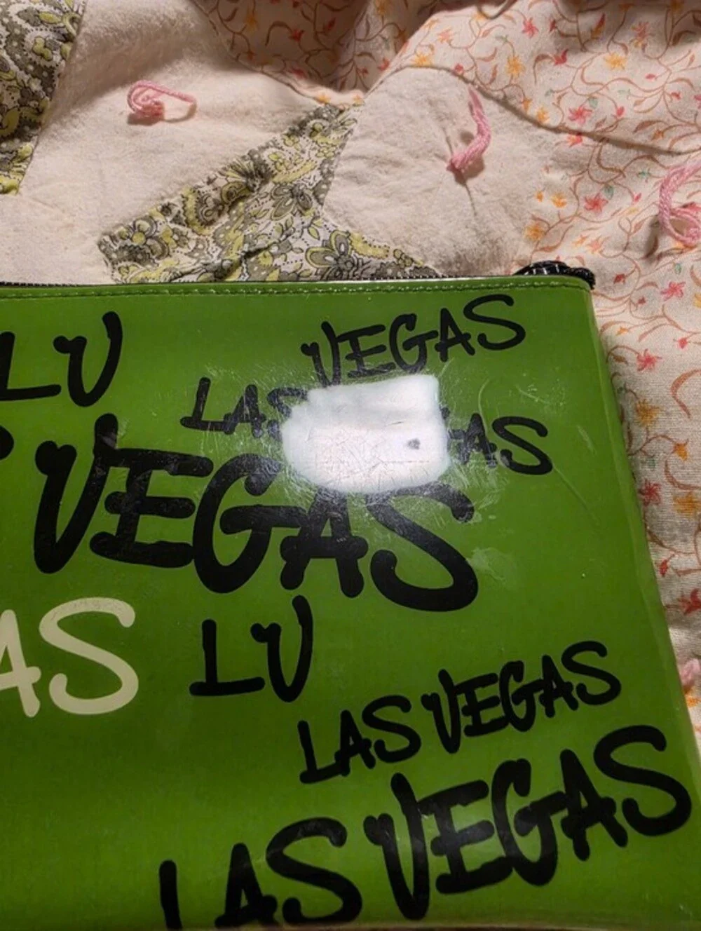 Las Vegas Makeup Pouch - Picture 3 of 4